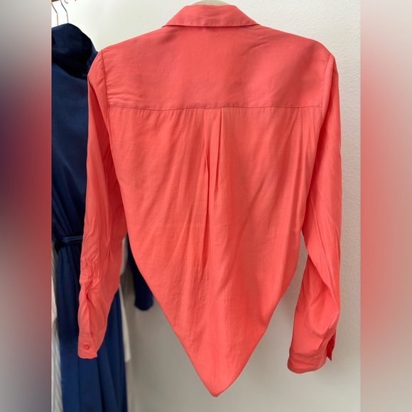 Express Button-up Blouse • Coral Pink • Collared • Medium • EUC! - Picture 4 of 9